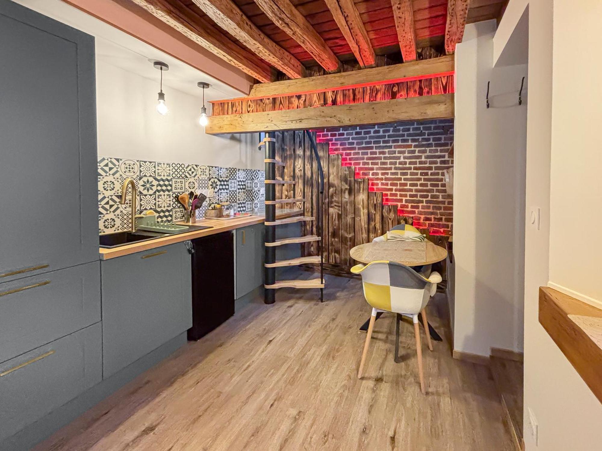 Duplex Cosy Avec Netflix & Amazon Prime Apartment Бове Екстериор снимка