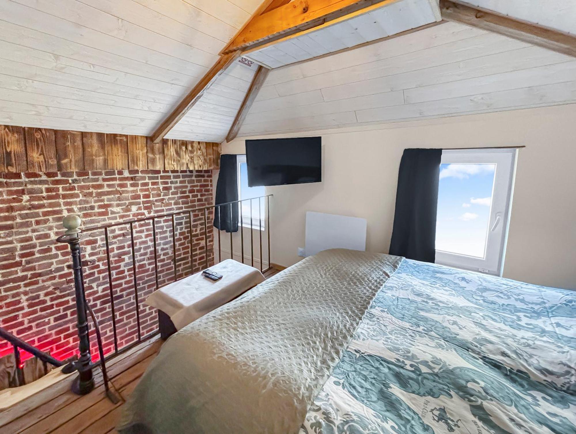 Duplex Cosy Avec Netflix & Amazon Prime Apartment Бове Екстериор снимка