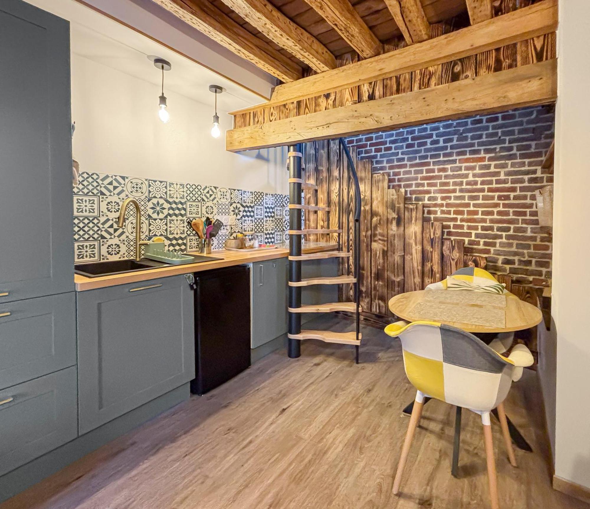 Duplex Cosy Avec Netflix & Amazon Prime Apartment Бове Екстериор снимка